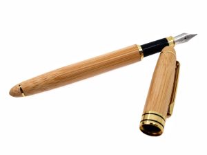 Stilou cu penita, placat cu bambus, 14.5 cm lungime